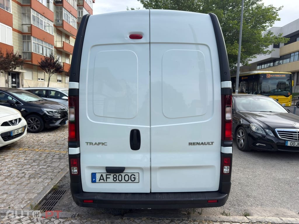 Renault Trafic 2.0 dCi L2H2 1.2T115