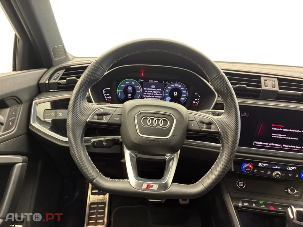Audi Q3 45 TFSIe S line S tronic
