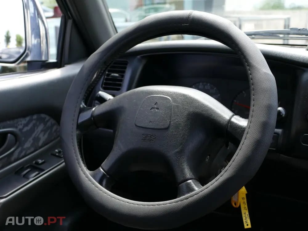 Mitsubishi L200 2.5 TD Strakar CD
