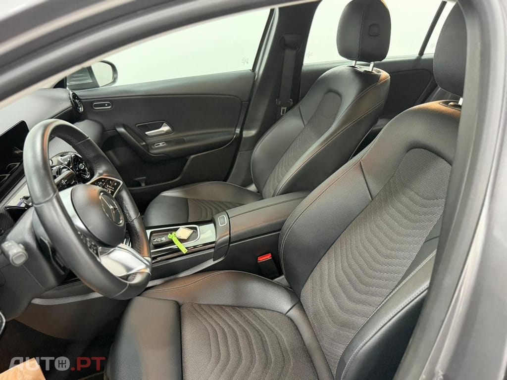Mercedes-Benz A 200 Outro