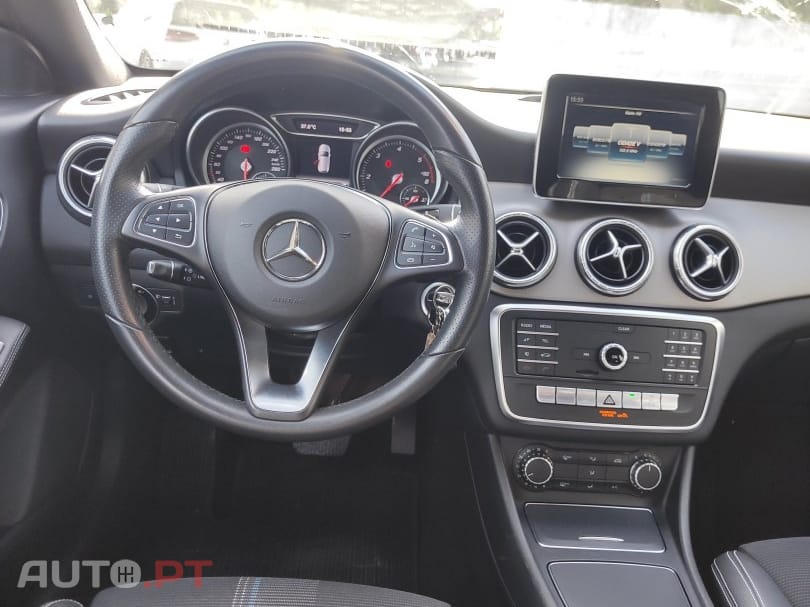 Mercedes-Benz CLA 180 d Shooting Brake Urban Aut.