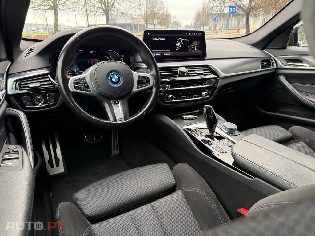 BMW 530 e Pack Desportivo M