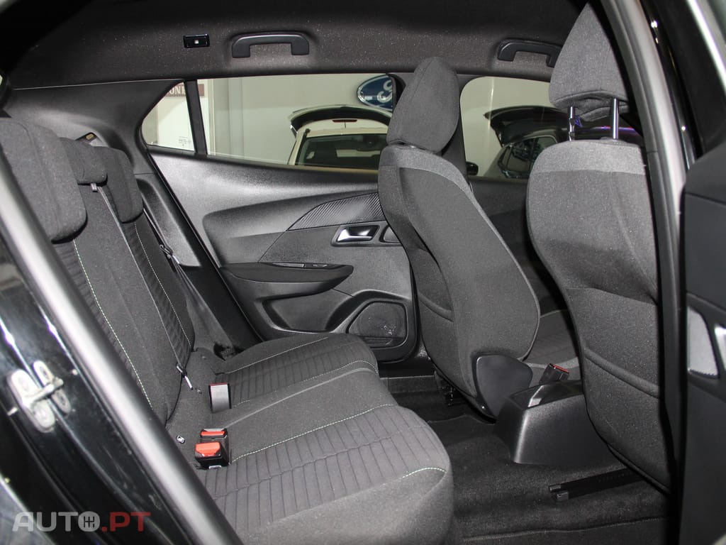 Peugeot 2008 1.2 PureTech Active Pack