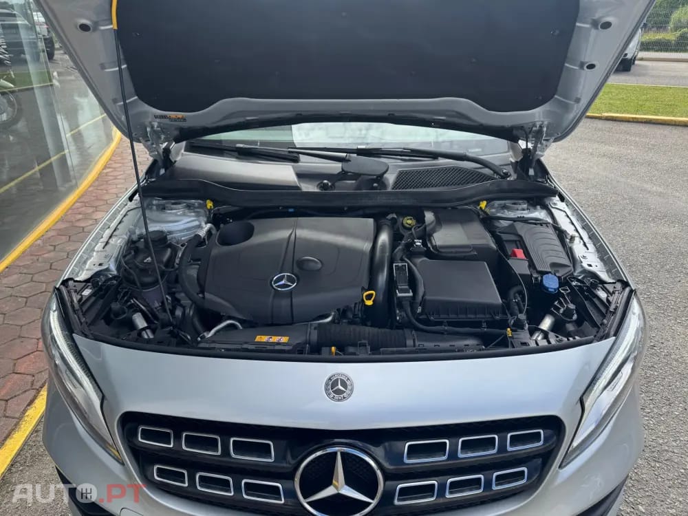 Mercedes-Benz GLA 200 d 7G-DCT AMG Line