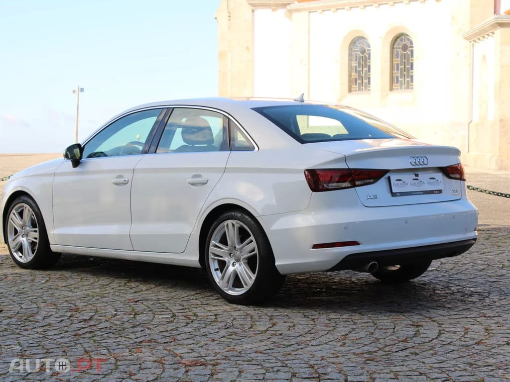 Audi A3 1.6 TDI Business Line Attraction Ultra