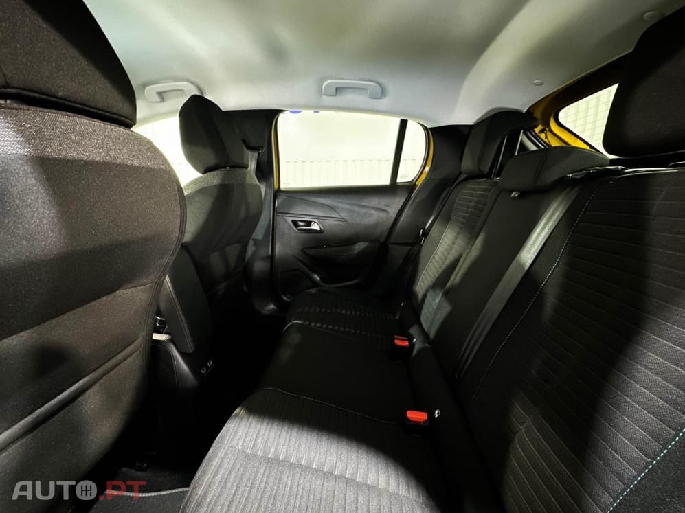 Peugeot E-208 50 kWh SE Style