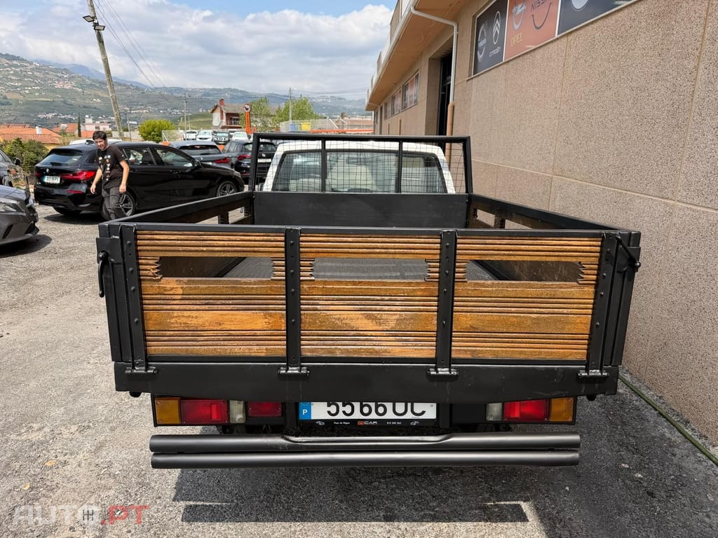 Nissan Pick Up 2.5 TD KC Navara