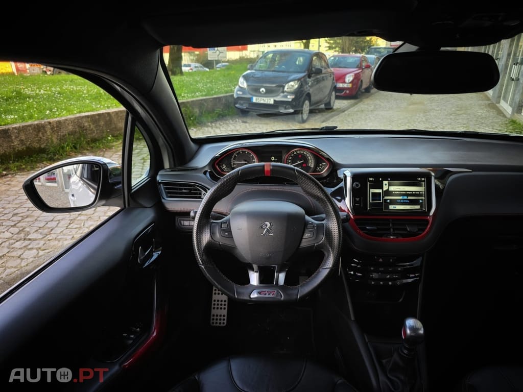 Peugeot 208 1.6 THP GTi
