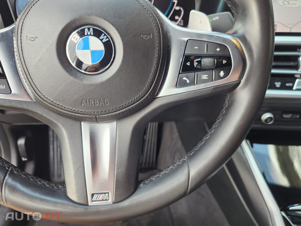 BMW 330 e Line Sport Auto