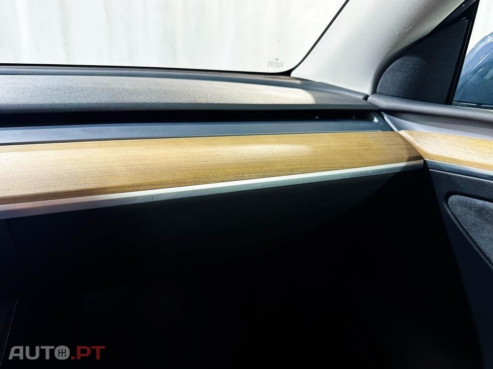 Tesla Model Y Long Range Dual Motor AWD