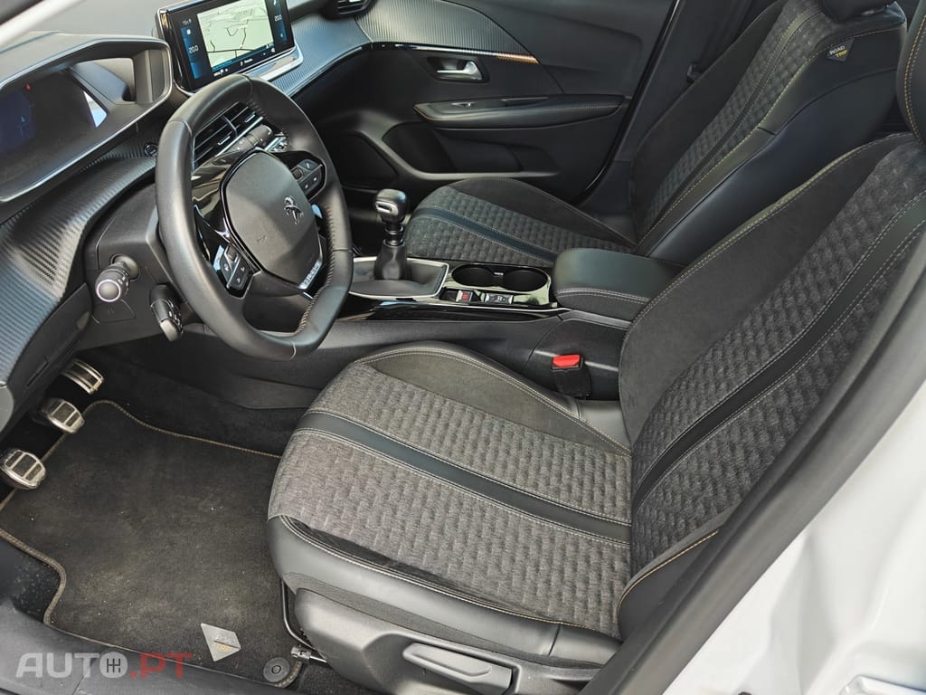 Peugeot 208 PureTech 100 Allure Pack