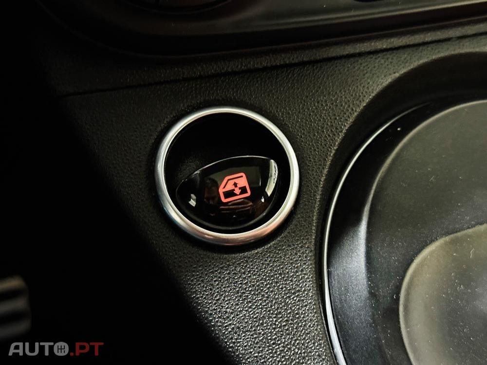 Abarth 500 1.4 T-Jet Competizione MTA
