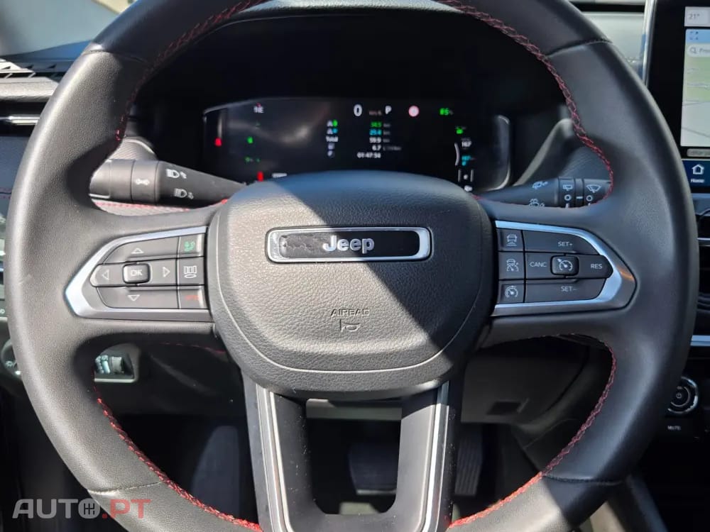 Jeep Compass 1.3 T-GDI 4xe Auto Trailhawk — fotografia 15