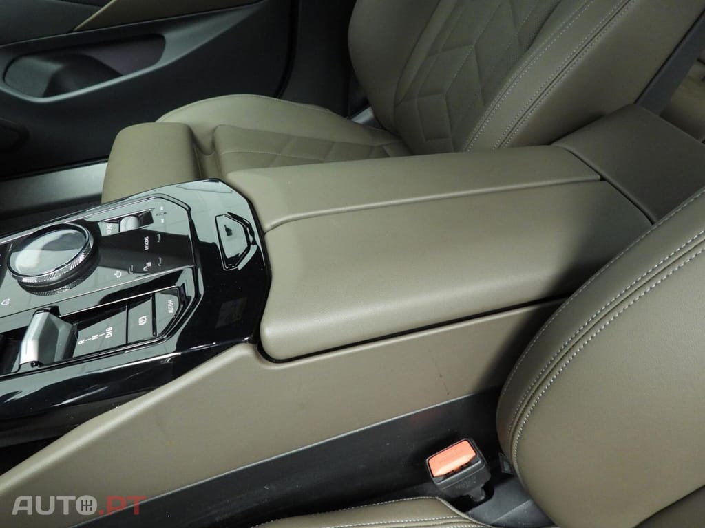 BMW i5 eDrive40