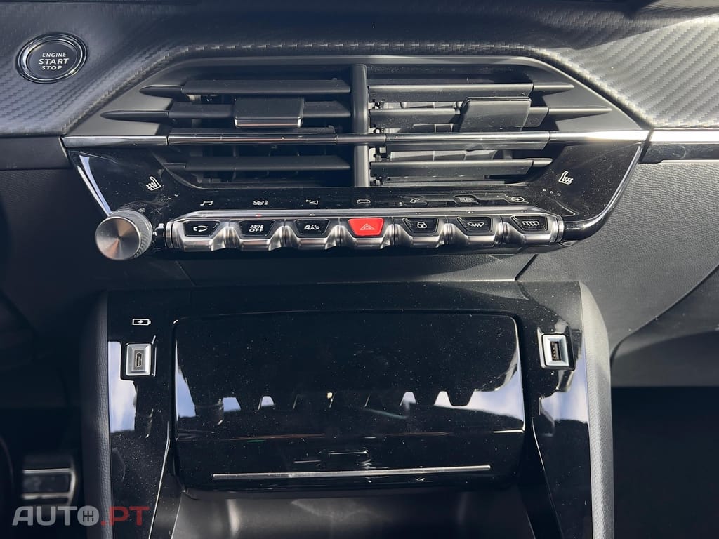 Peugeot E-208 50 kWh GT