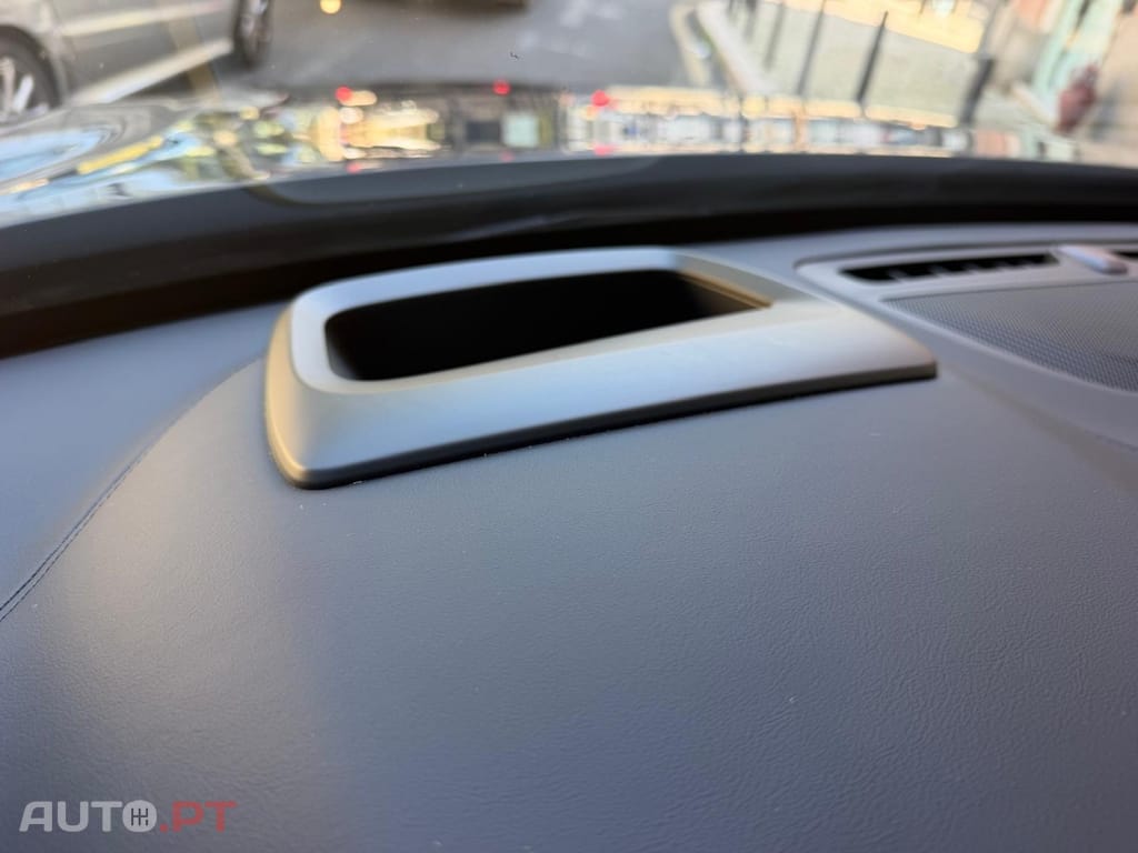 Volvo XC90 2.0 T8 PHEV Plus Dark AWD