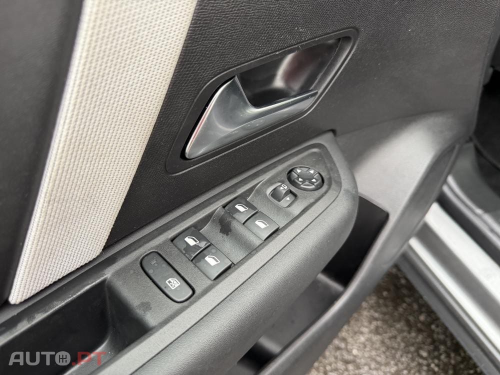 Citroen C4 PureTech 130 Stop&Start EAT8 PLUS