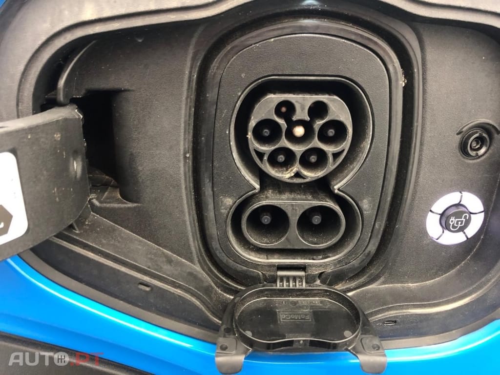 Ford Mustang Mach-E Standard Range