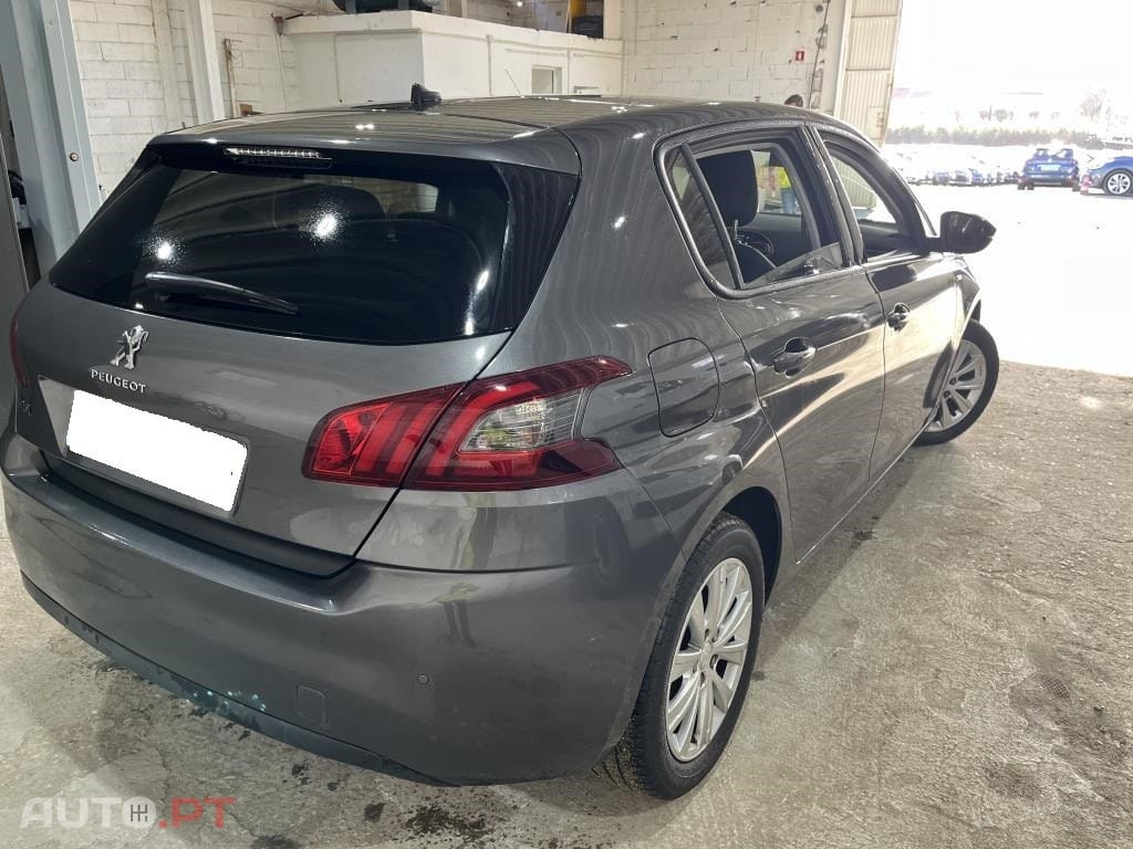Peugeot 308 1.5 BlueHDi sty