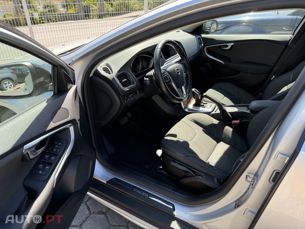 Volvo V40 Cross Country 2.0 D2 Plus Geartronic