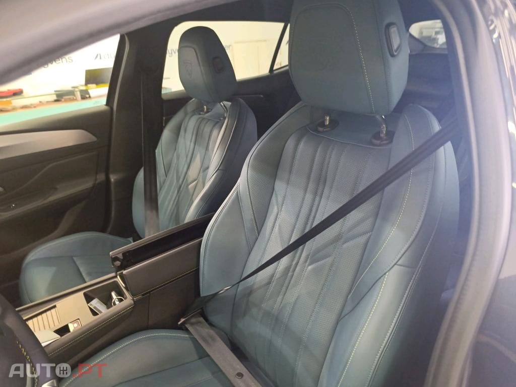 Peugeot 408 1.6 Hybrid GT e-EAT8