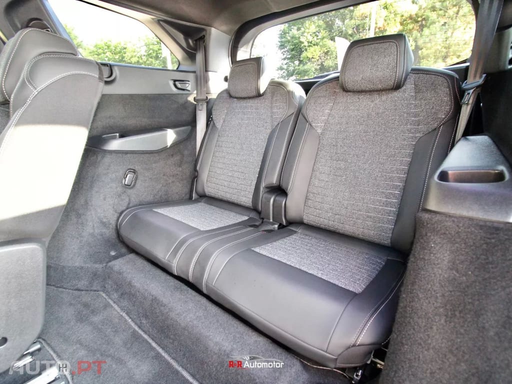 Peugeot 5008 1.2 Hybrid Allure e-DCS6