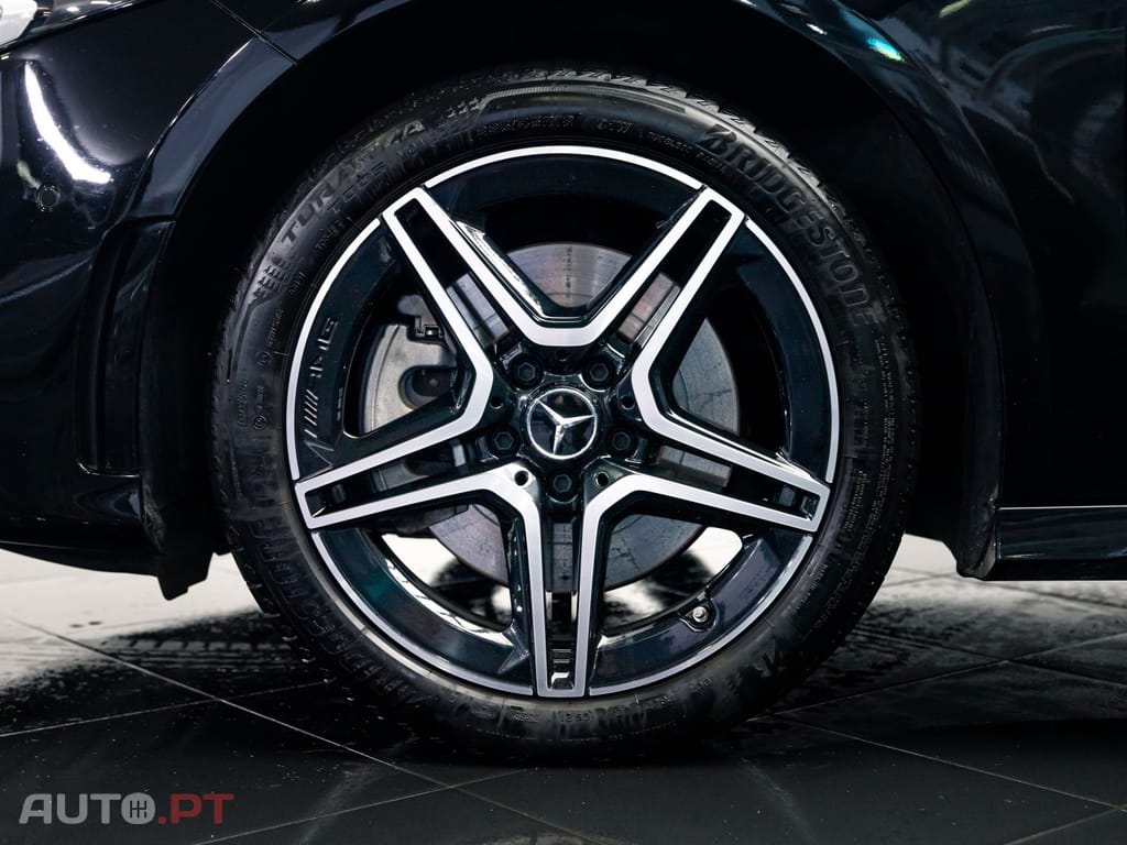 Mercedes-Benz A 250 e AMG Line