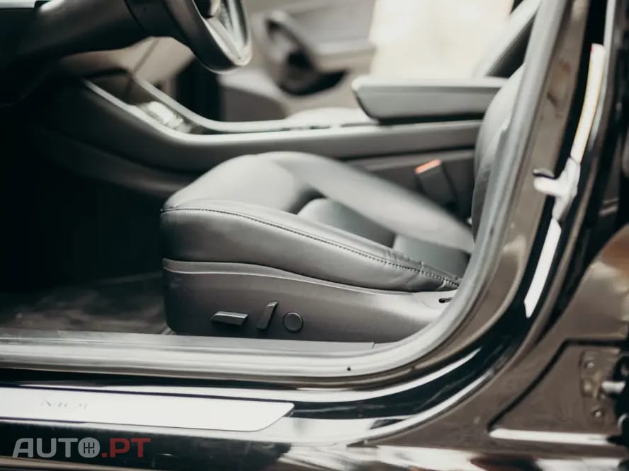 Tesla Model 3 Long Range AWD Dual Motor