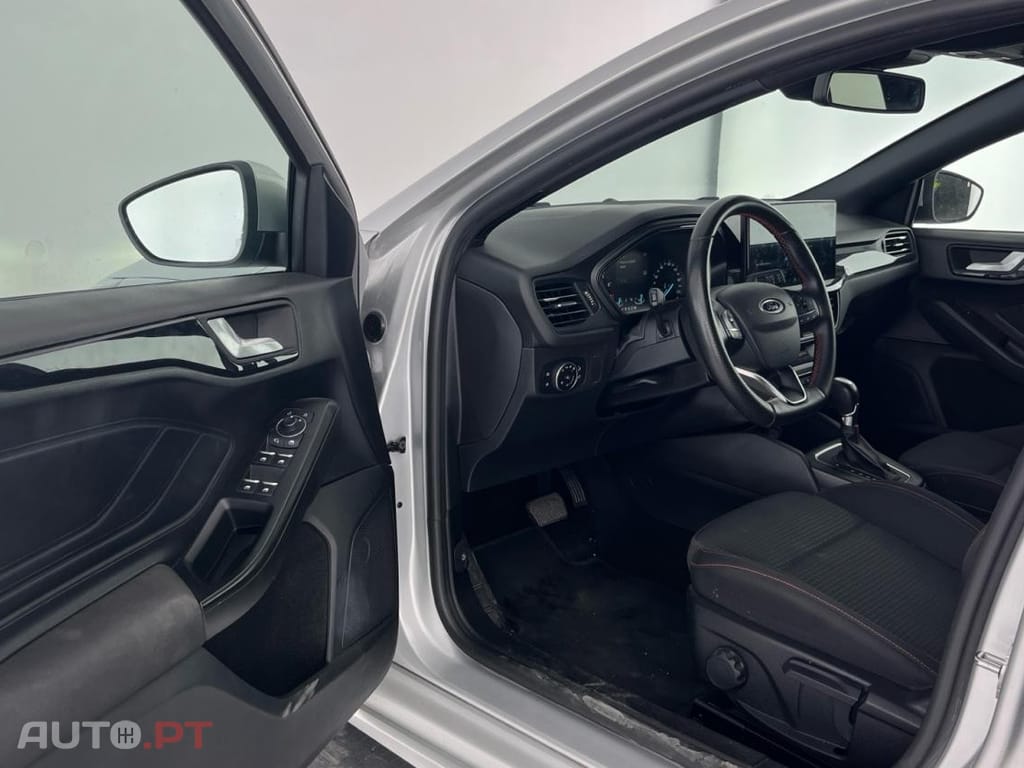 Ford Focus SW 1.0 EcoBoost MHEV ST-Line Aut.