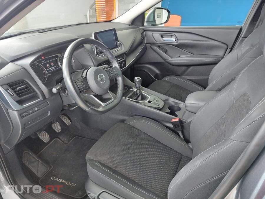 Nissan Qashqai 1.3 DIG-T N-Connecta LED+SKY