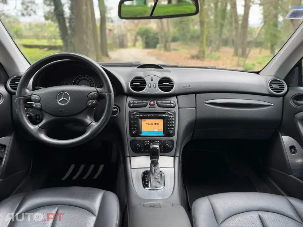 Mercedes-Benz CLK 240 Outro