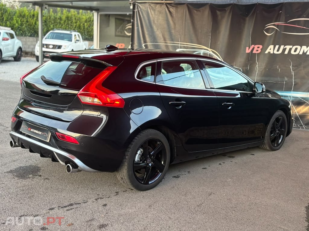 Volvo V40 1.6 D2 R-Design