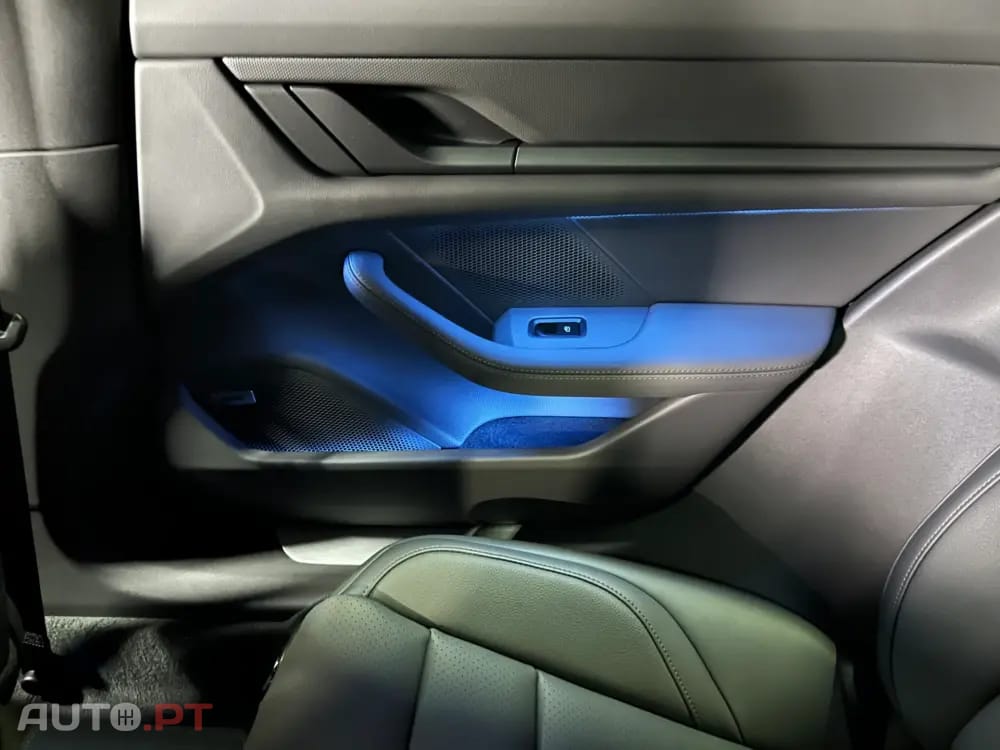 Porsche Taycan Outro