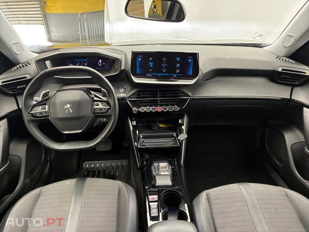 Peugeot 2008 1.5 BlueHDi Allure Pack EAT8