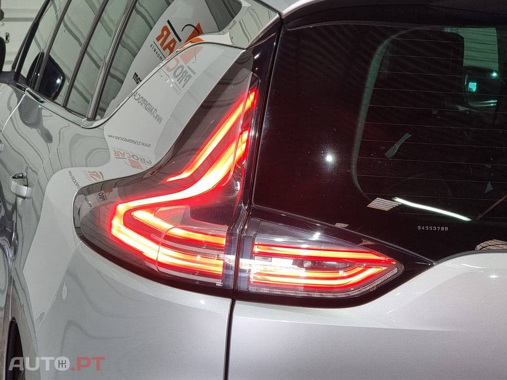Renault Espace 1.6 dCi Initiale Paris EDC