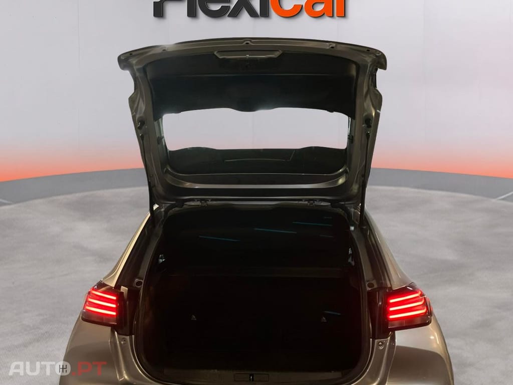 Peugeot 208 1.2 Hybrid Style e-DCS6