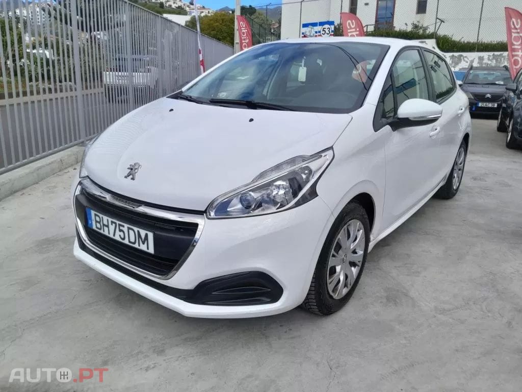 Peugeot 208 1.2 PureTech Signature
