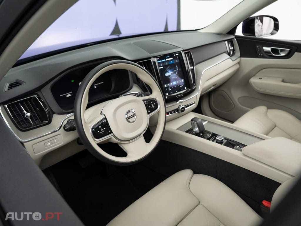 Volvo XC60 2.0 T6 PHEV Plus Bright AWD