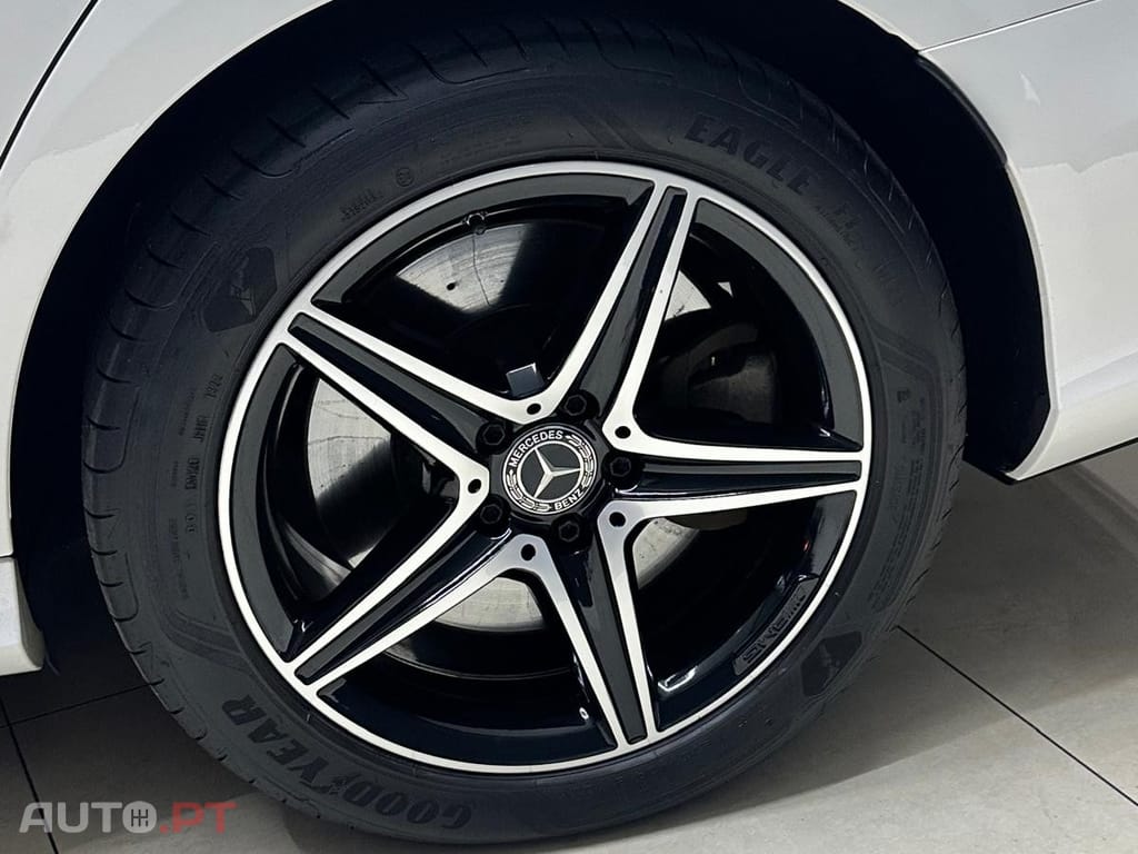 Mercedes-Benz E 300 de AMG Line