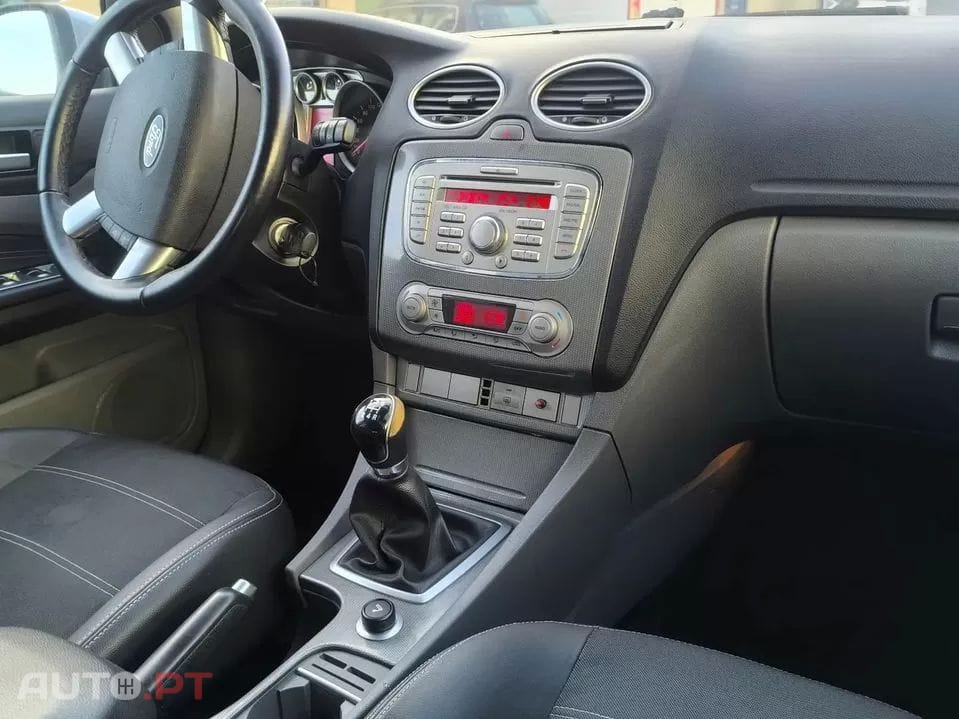 Ford Focus SW 1.6 TDCi Titanium 17
