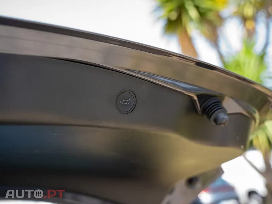 Tesla Model 3 Standard Range Plus RWD