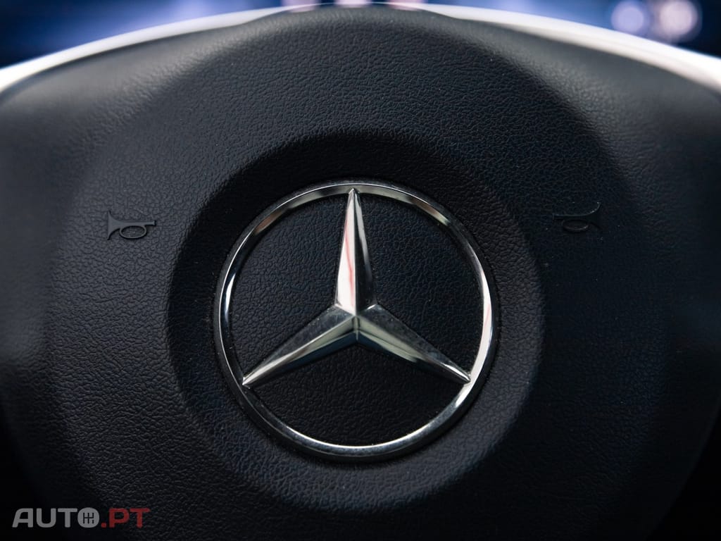 Mercedes-Benz E 220 d AMG Line