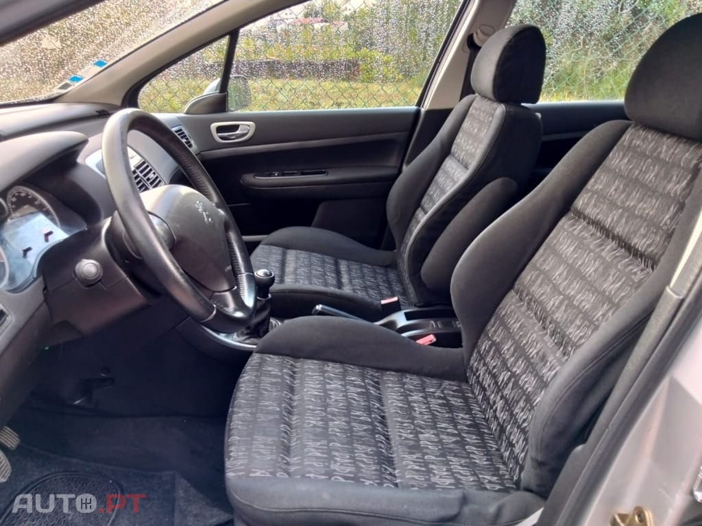 Peugeot 307 1.4 16V Navtech