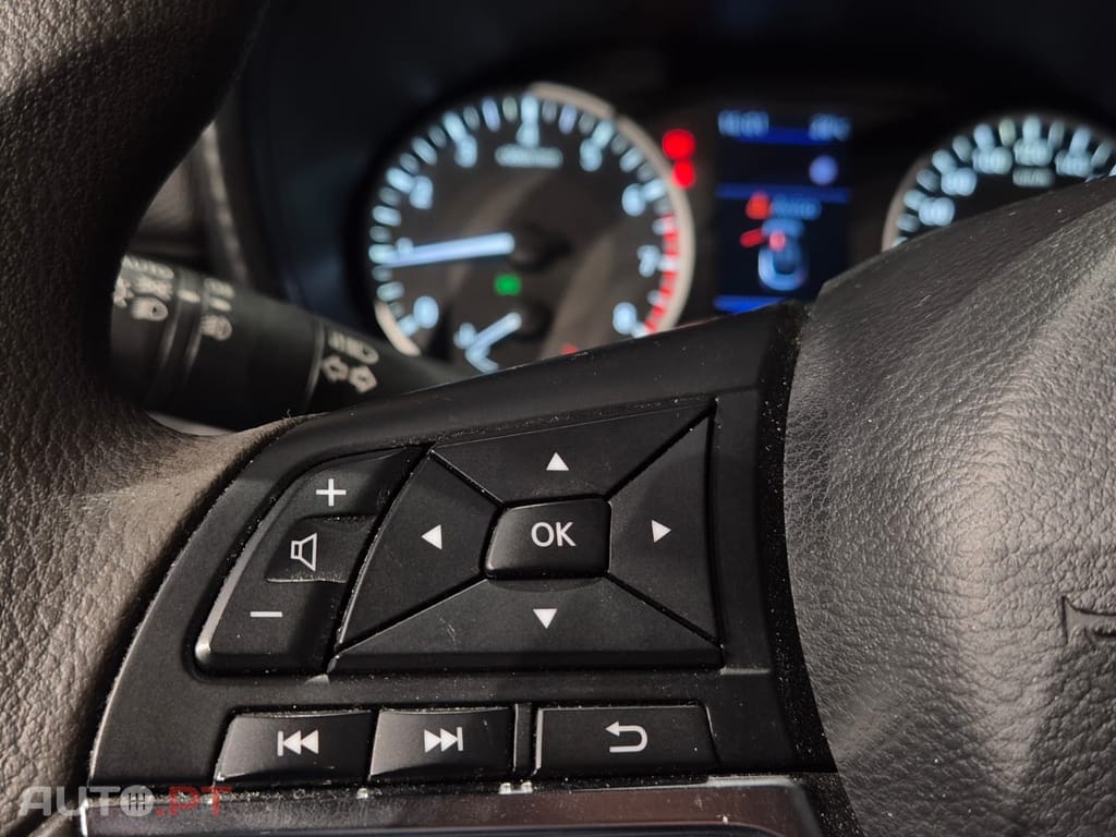 Nissan Juke 1.0 DIG-T CONNECTA — fotografia 14