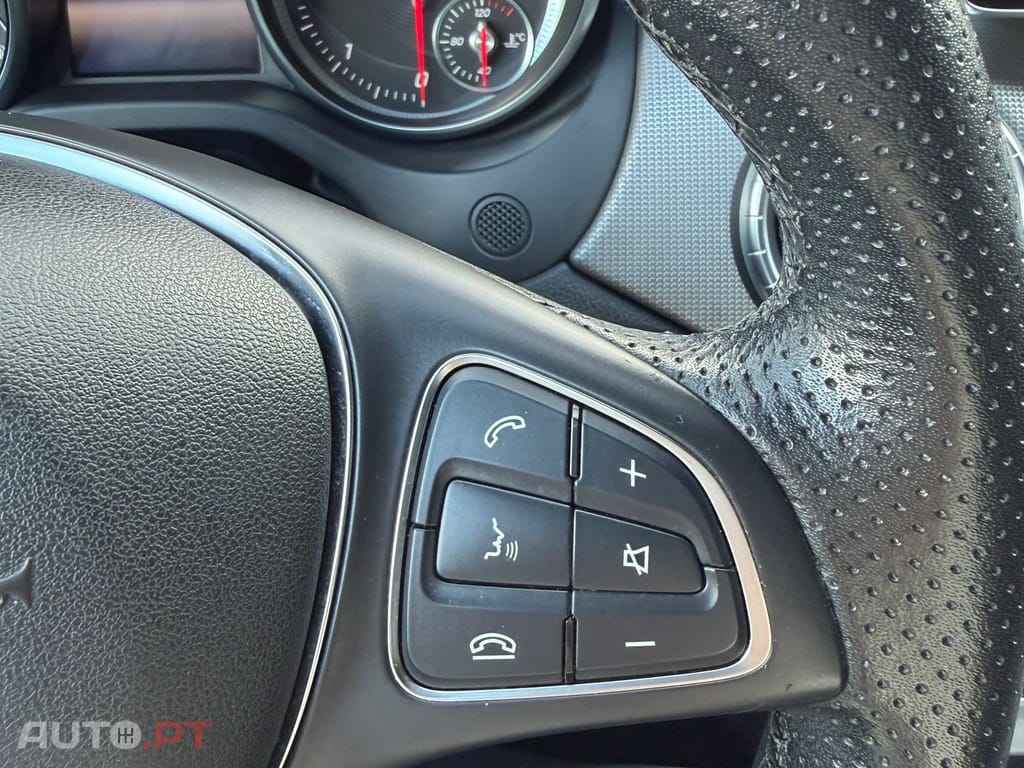 Mercedes-Benz CLA 180 d Urban