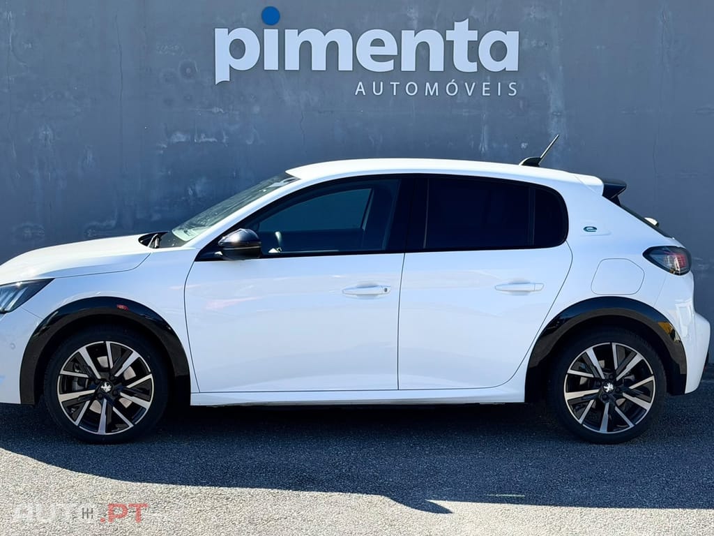 Peugeot E-208 50 kWh GT
