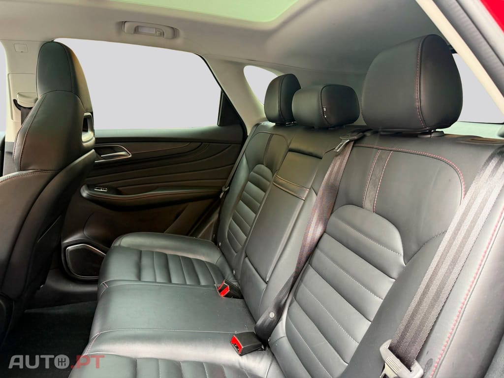 MG EHS PHEV Hybrid Luxury