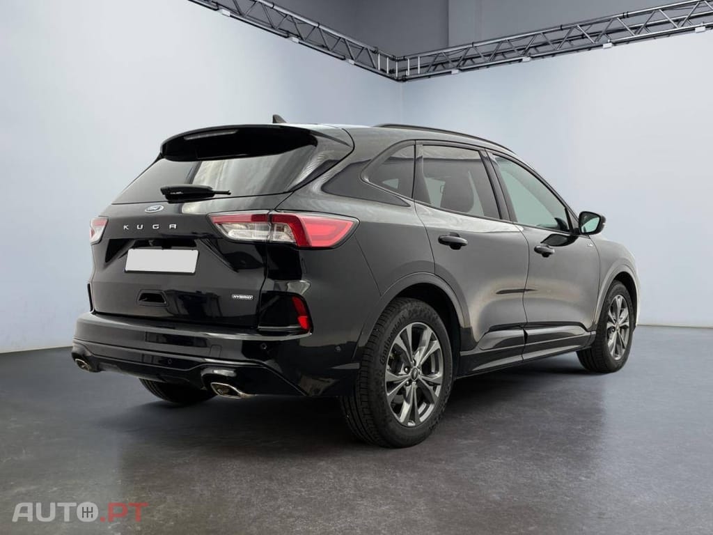 Ford Kuga 2.5 FlexiFuel FHEV ST-Line