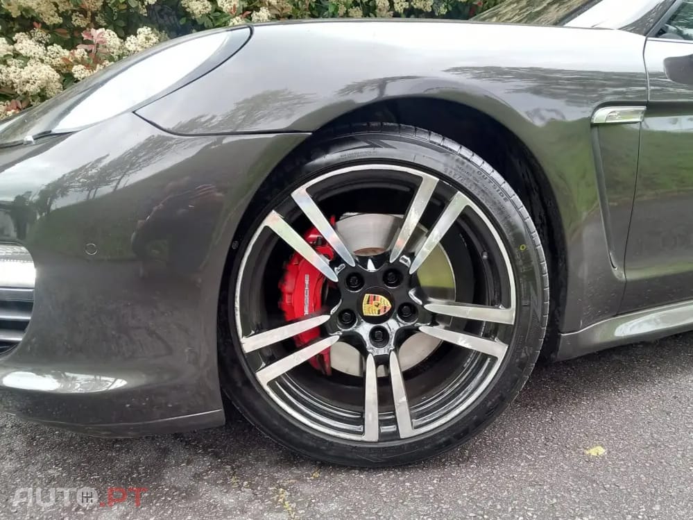Porsche Panamera Platinum Edition
