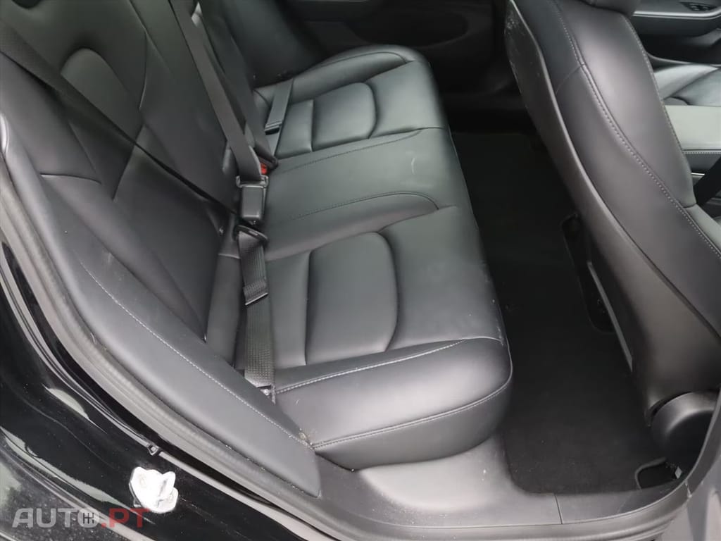Tesla Model 3 Long-Range AWD I.V.A DEDUTÍVEL